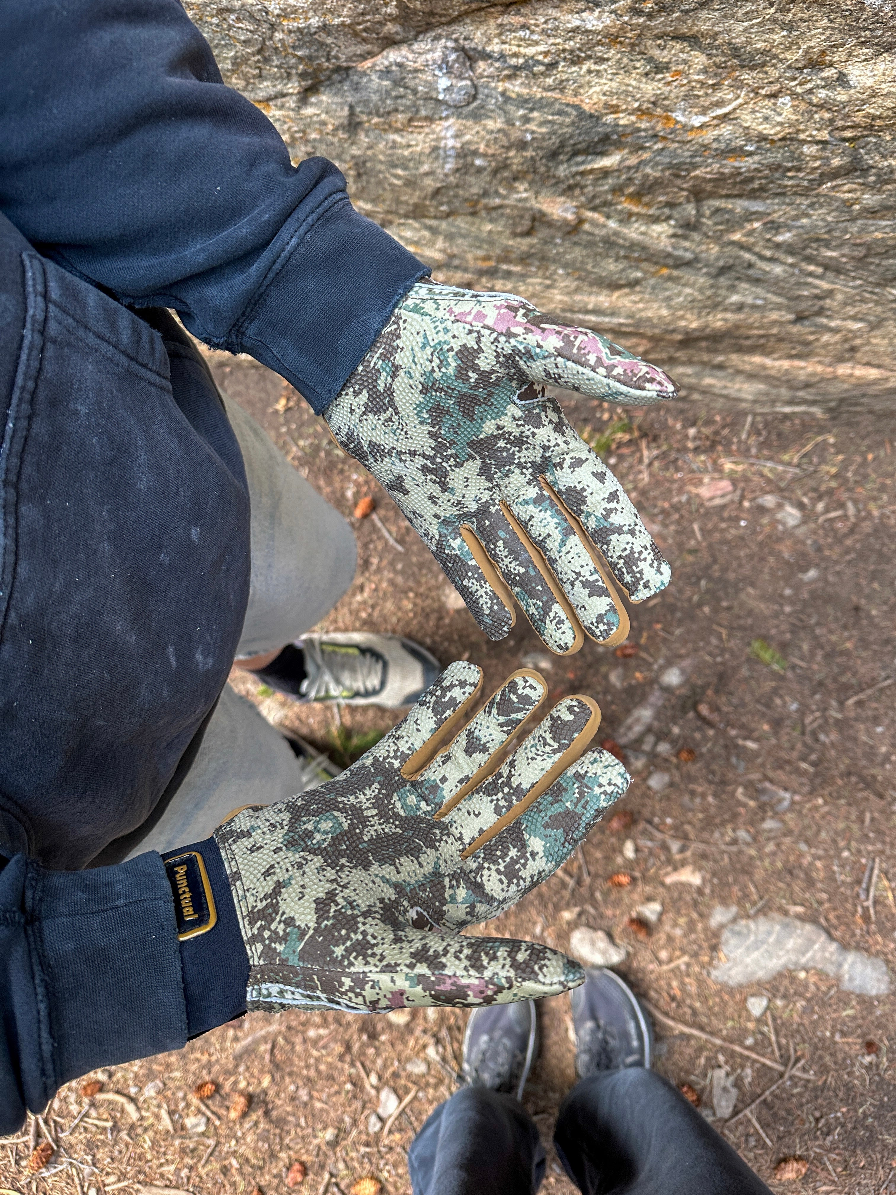 Camo Spring Gloves